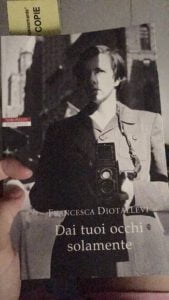 copertina libro biografico dai tuoi occhi solamente