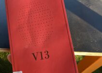“V13” – Emmanuel Carrère