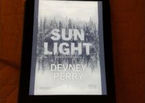 “Sunlight. Luce nel buio” – Devney Perry “Sunlight. Luce nel buio” – Devney Perry
