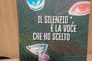 “Il silenzio è la voce che ho scelto” – Mona Arshi